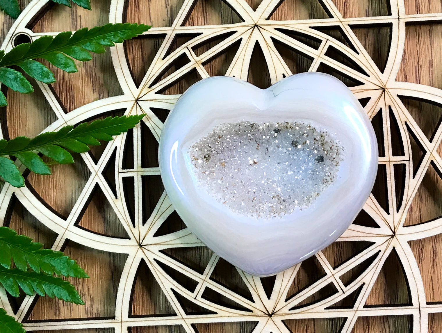 Angel Aura Druzy Heart Palm Stone for Spiritual Connection, Energy Balance & Peace