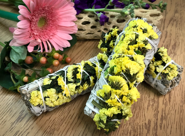Yellow Sinuata Flower & White Sage Smudge Stick for Happiness, Optimism & Friendship