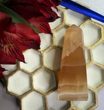 Honey Calcite Crystal Point for Alleviating Nervousness, Anti Depressant & Energy Boosting